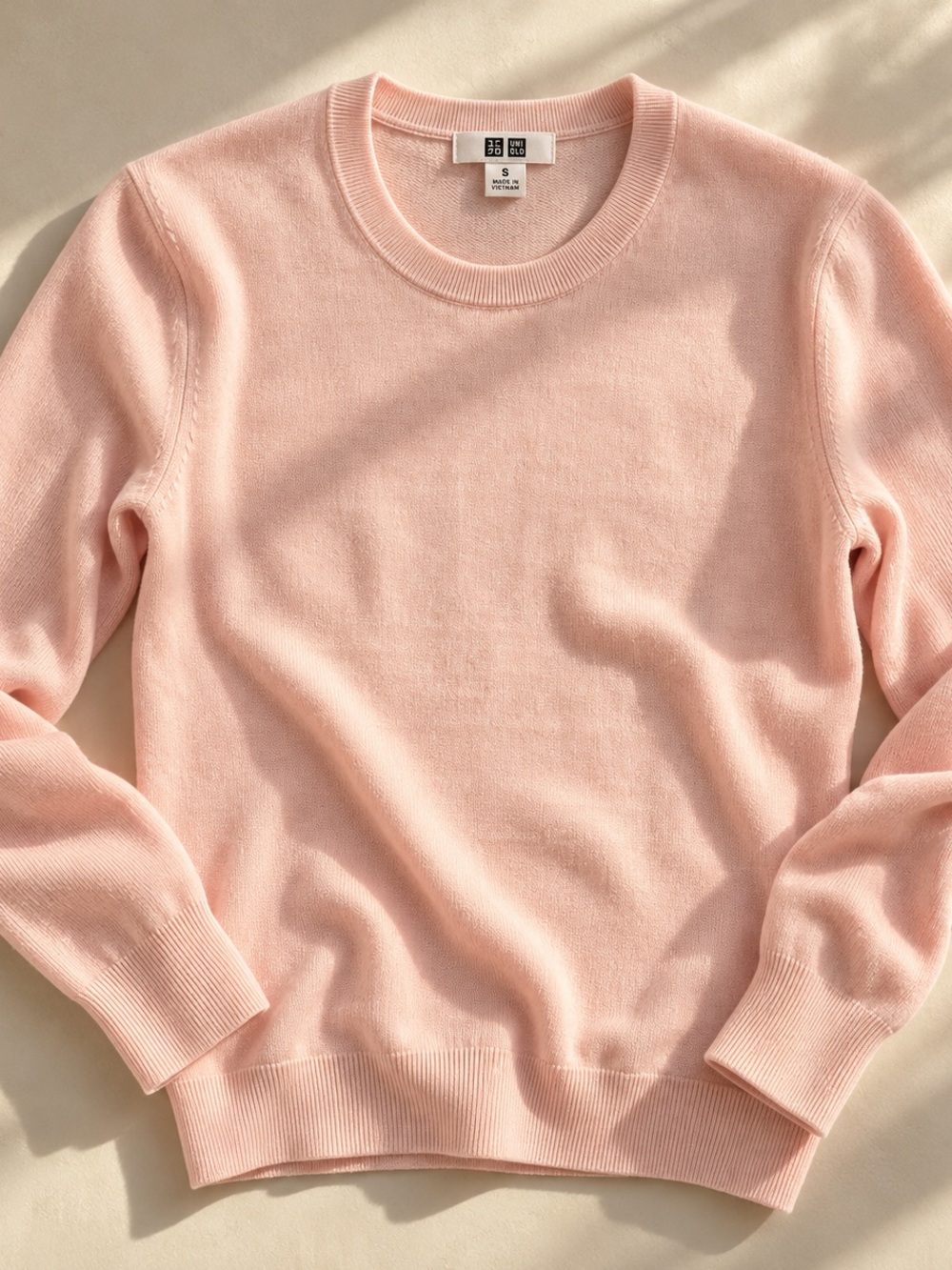 Uniqlo Women’s S Pink 100% Wool Crewneck Sweater Lightweight Knit